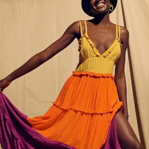 French Connection Adira Birch Tiered Maxi Dress. Size 4. NWT’S